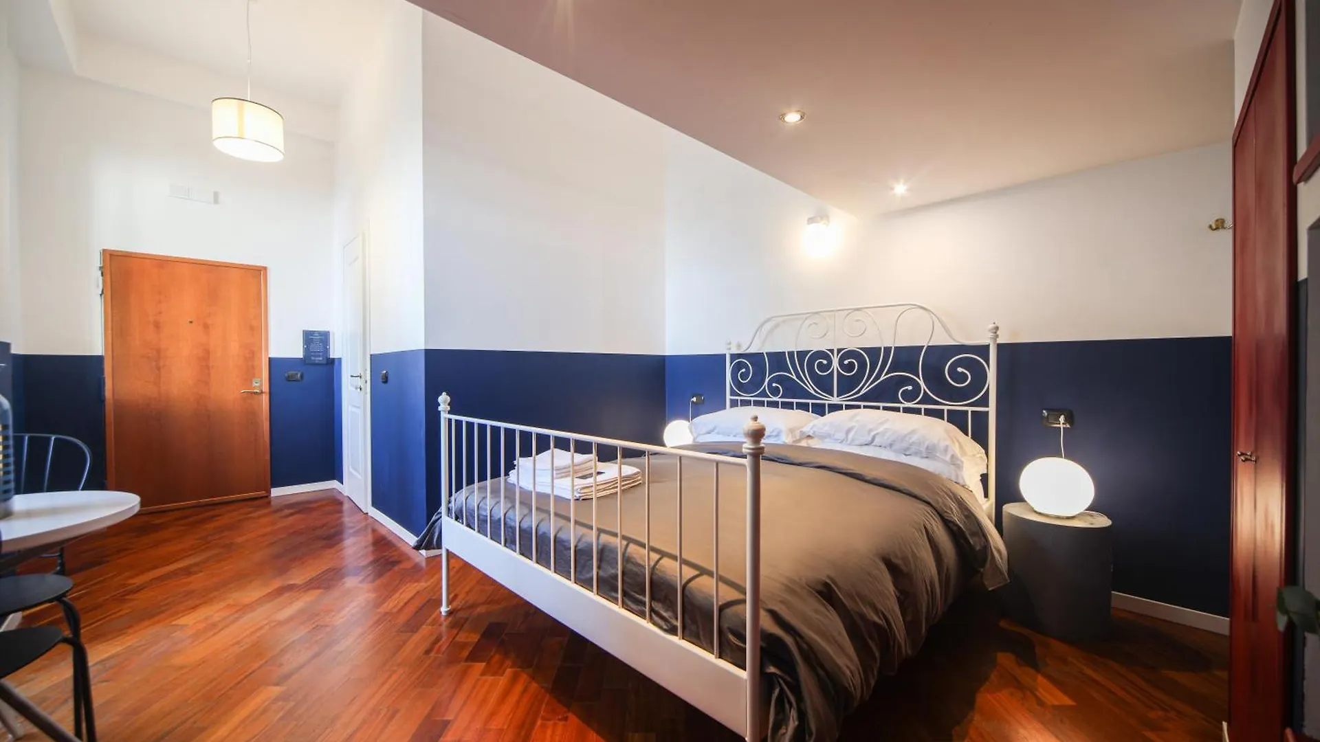 Bed and Breakfast Salotto Borbonico Неаполь 2*,  Италия