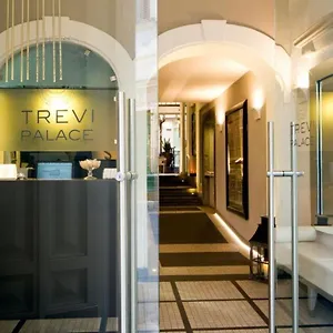 **** מלון Trevi Palace Luxury איטליה