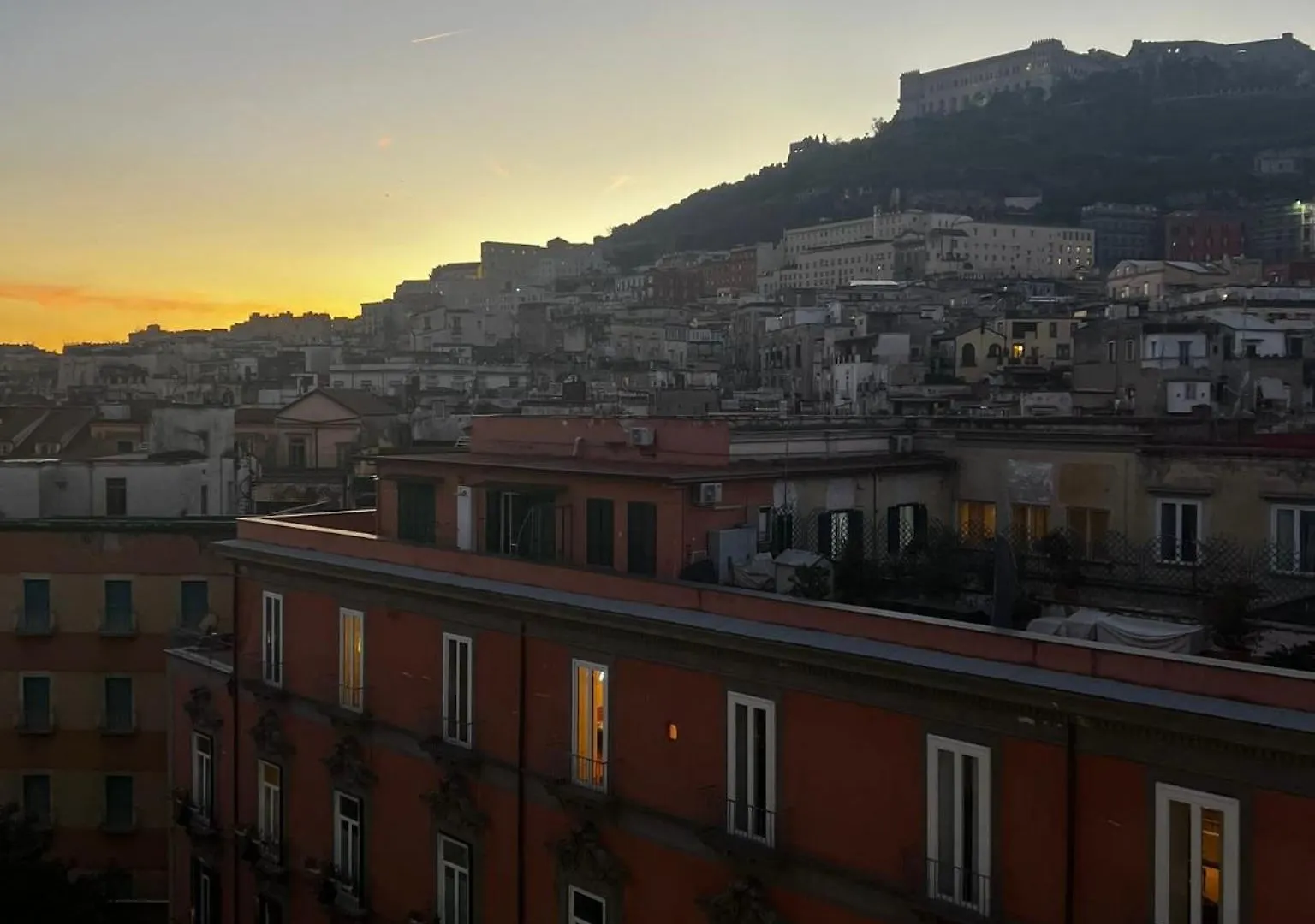 **  Salotto Borbonico Bed & Breakfast Naples Italy
